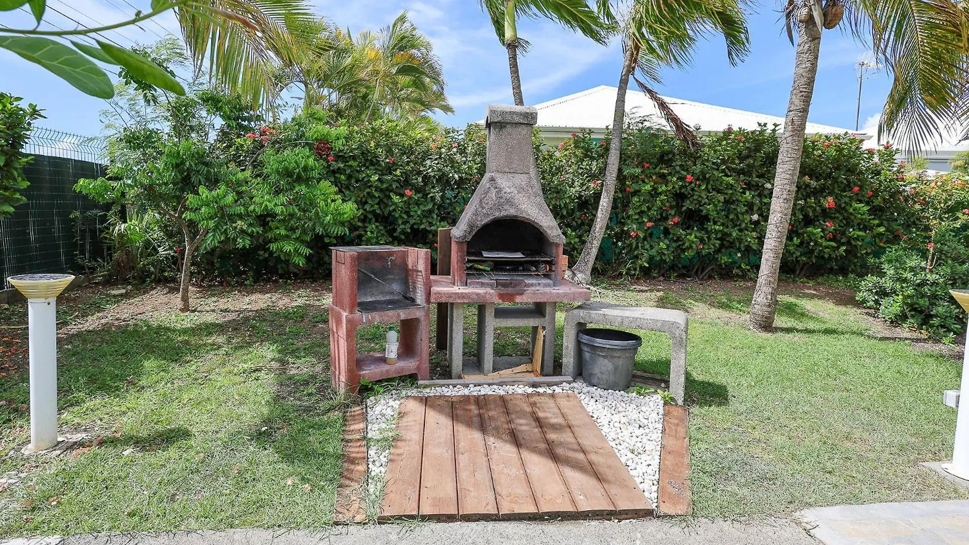 Cote Plage Le Balaou Saint Francois Aparthotel