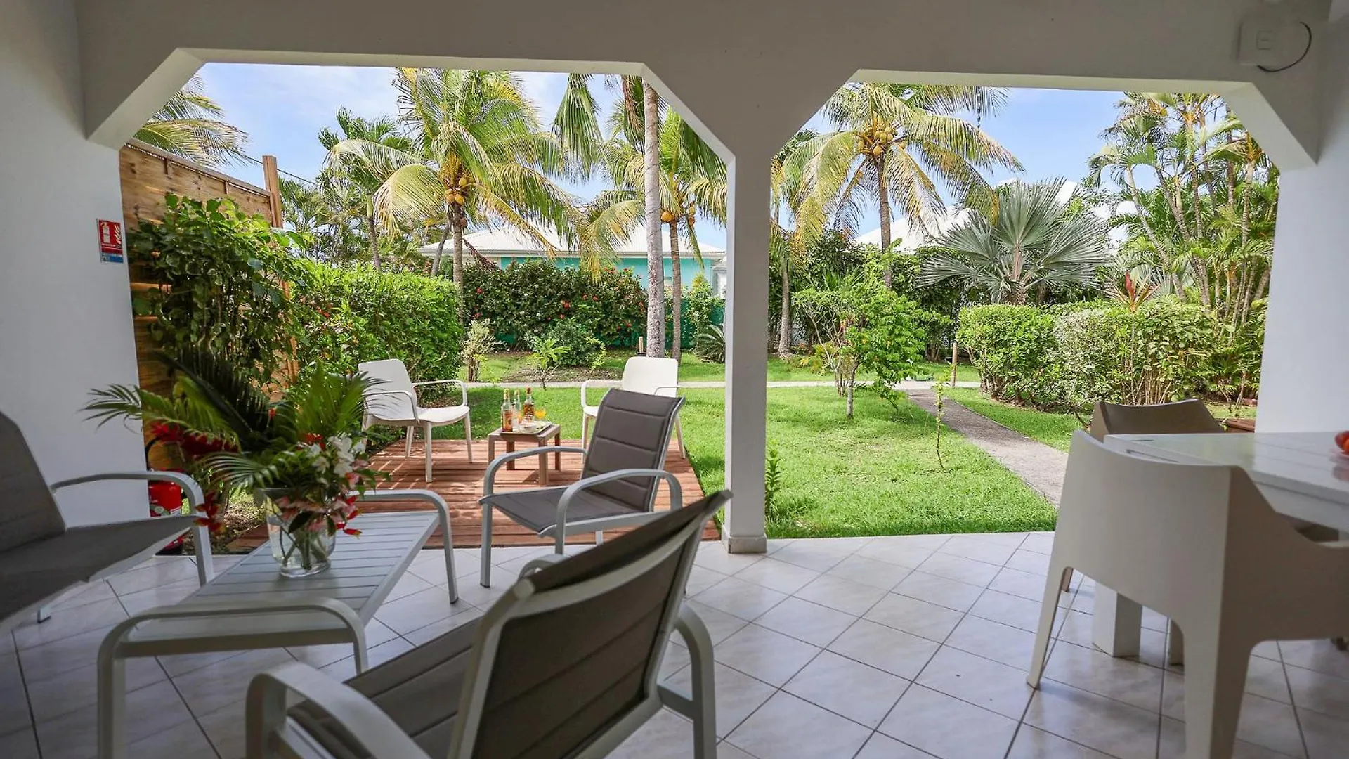 Cote Plage Le Balaou Saint Francois Aparthotel